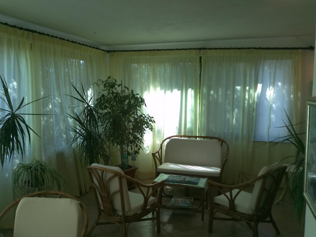 Hotel Abbaruja Ольбія Екстер'єр фото